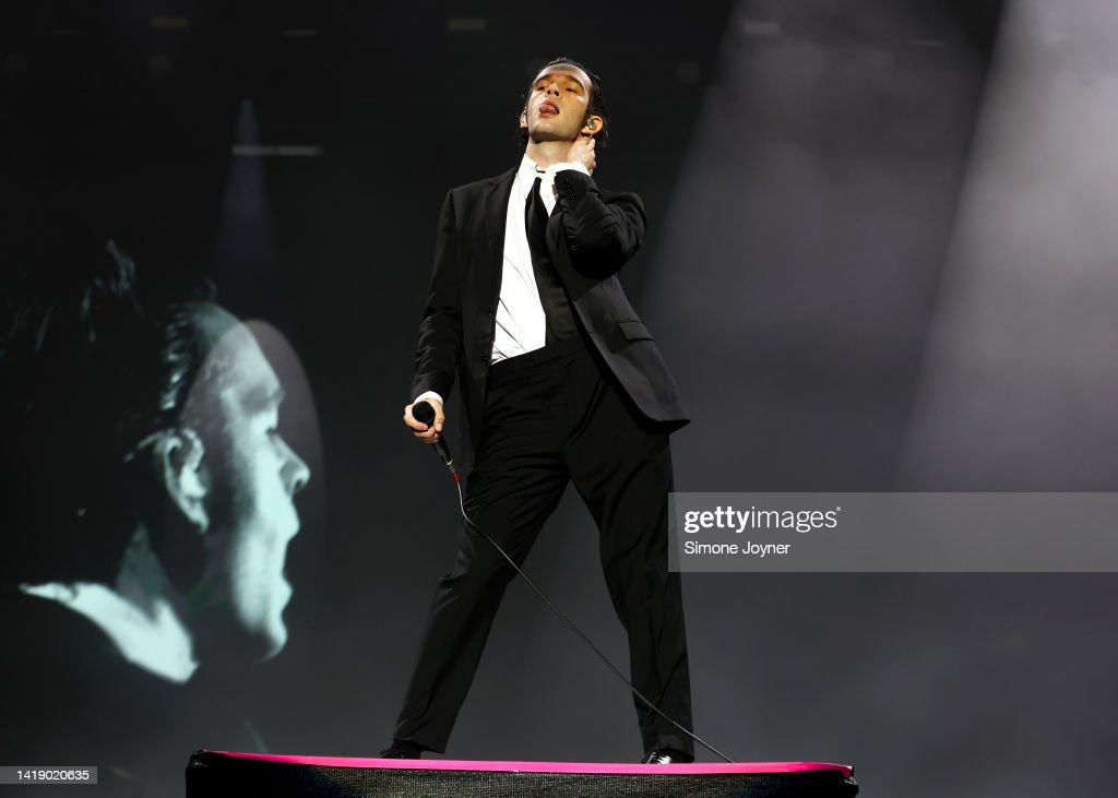 READING, ENGLAND - AUGUST 28: EDITORIAL USE ONLY Matty Healy of The 1975 performs live on stage at Reading Festival day three on August 28, 2022 in Reading, England. (Photo by Simone Joyner/Getty Images)